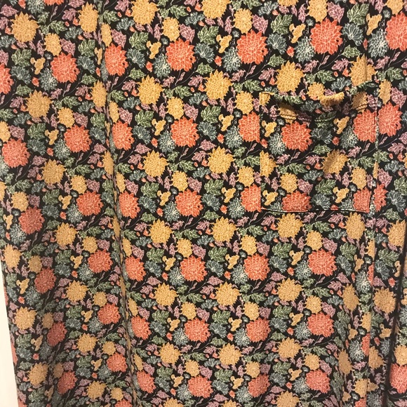 XL Carly Lularoe - Picture 2 of 3
